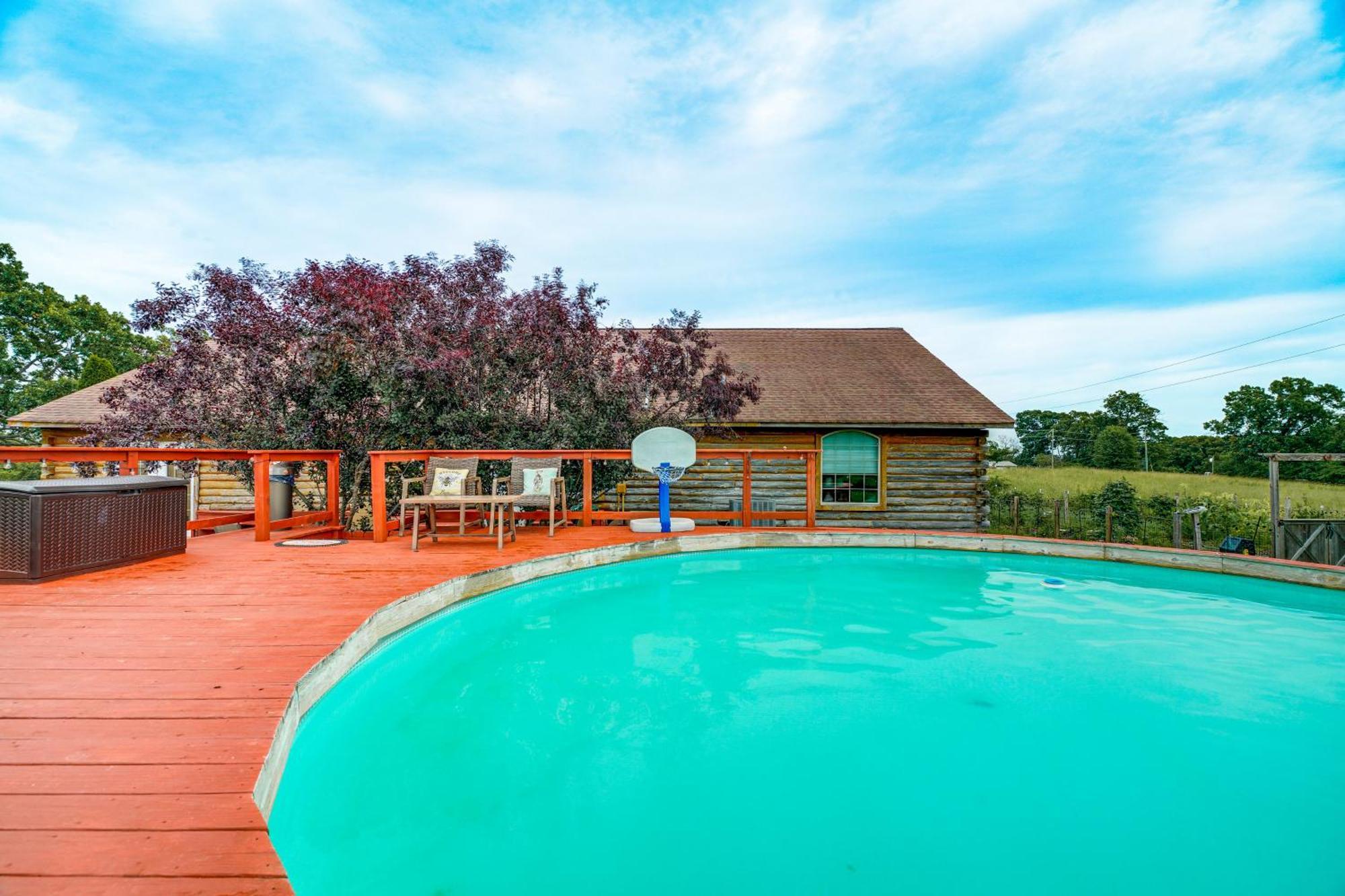 Spacious Ozarks Family Home - Private Pool And Grill Bourbon Exterior photo