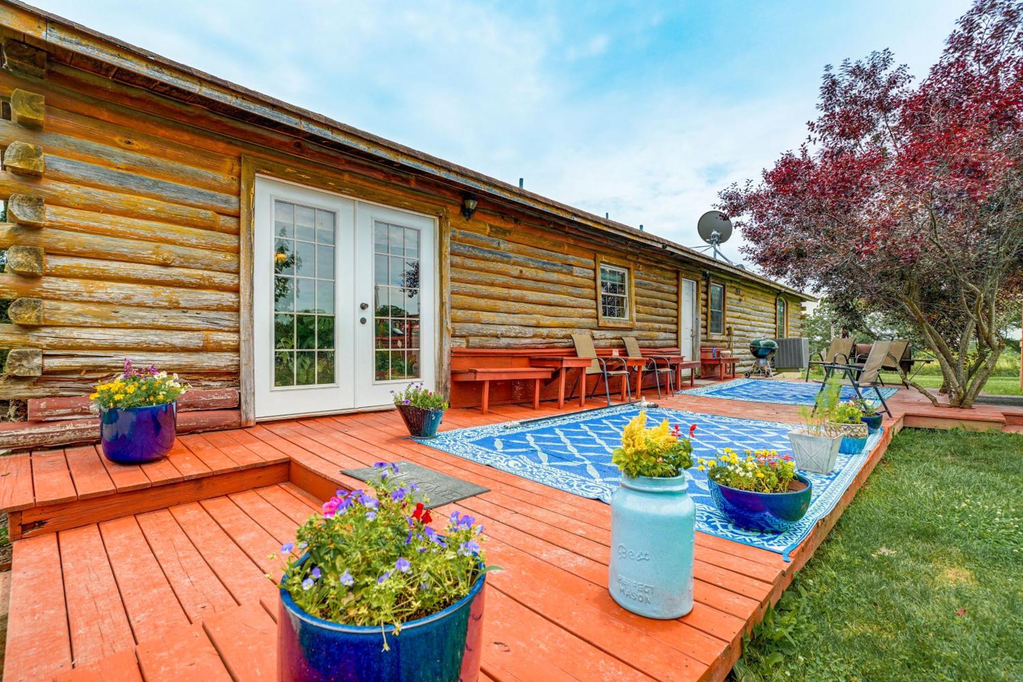 Spacious Ozarks Family Home - Private Pool And Grill Bourbon Exterior photo